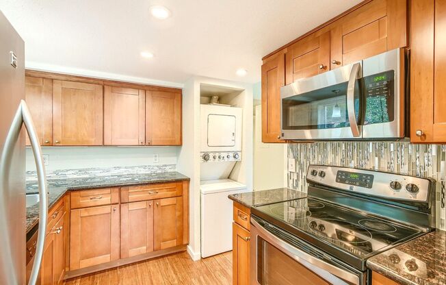 Modern, Remodeled  2BR/1BA with 2 Parking Spots!!! Glossy Hardwoods, TONS of Sunlight!!