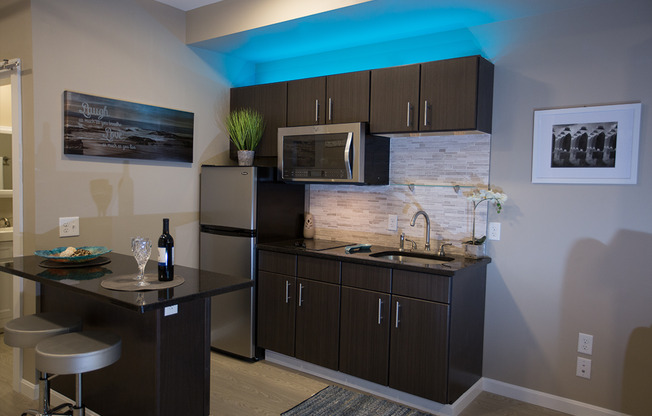 Studio, 1 bath, 350 sqft, $1,365, Unit 209