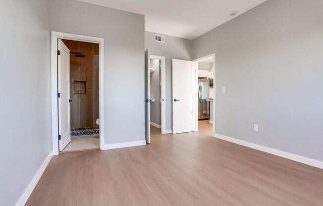 2394 W JEWETT ST