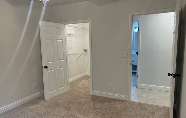 2 beds, 2 baths, $1,700