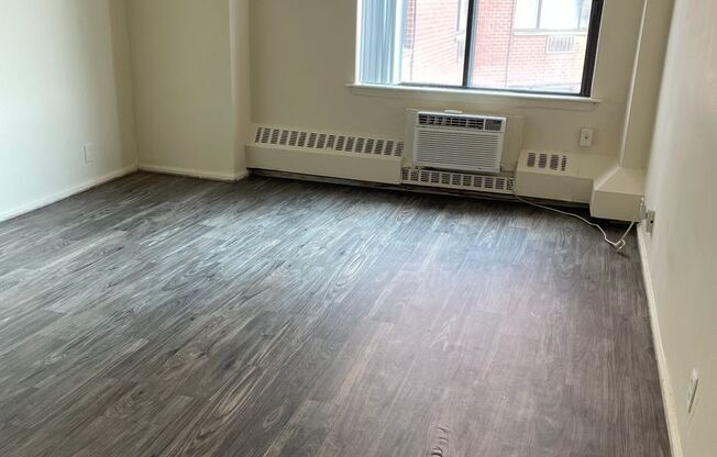 1 bed, 1 bath, 600 sqft, $1,400, Unit 514