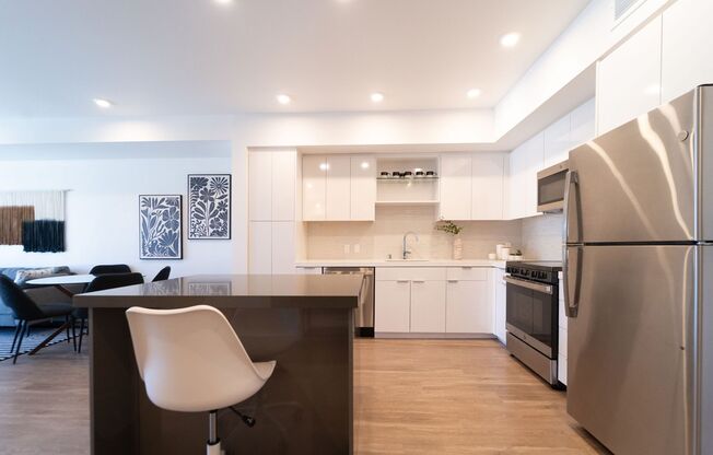 1 bed, 1 bath, 672 sqft, $3,195, Unit 407