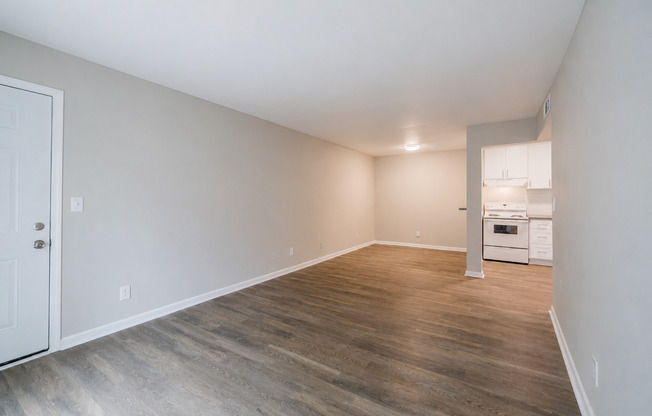 2 beds, 1.5 baths, 976 sqft, $1,400, Unit 2006-19