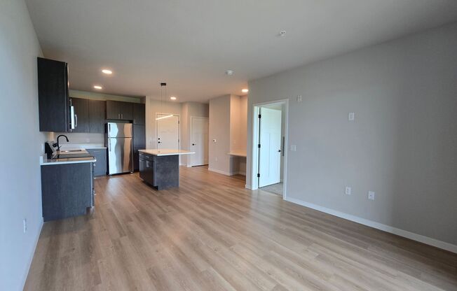 1 bed, 1 bath, 800 sqft, $1,750, Unit 8421-119