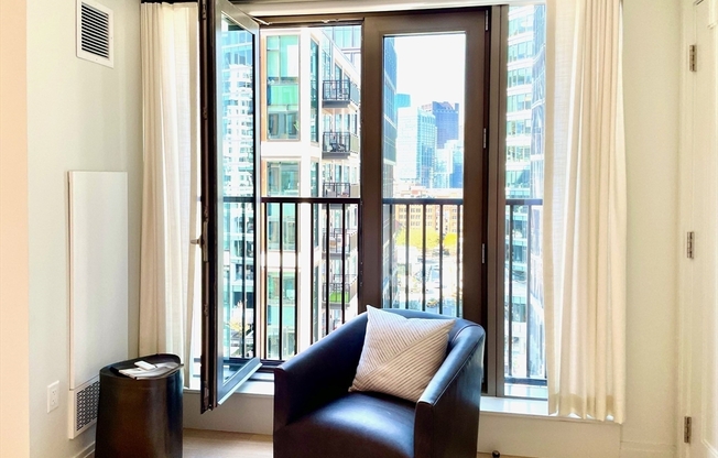 2 beds, 2 baths, 1,024 sqft, $9,000, Unit 1105