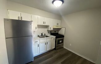 2 beds, 1 bath, 700 sqft, $695, Unit 1215 18th St #05