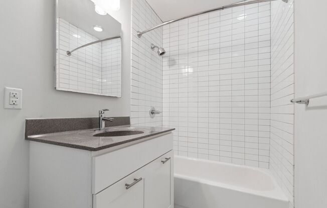 Studio, 1 bath, 400 sqft, $1,000, Unit Unit 103