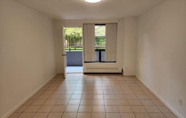6135 98 ST