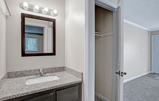 1 bed, 1 bath, 550 sqft, $1,275, Unit 121