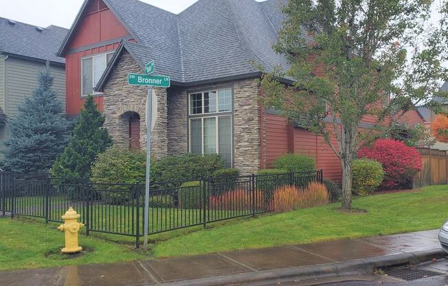 Great Home in Sherwood! Primary Suite on Main!