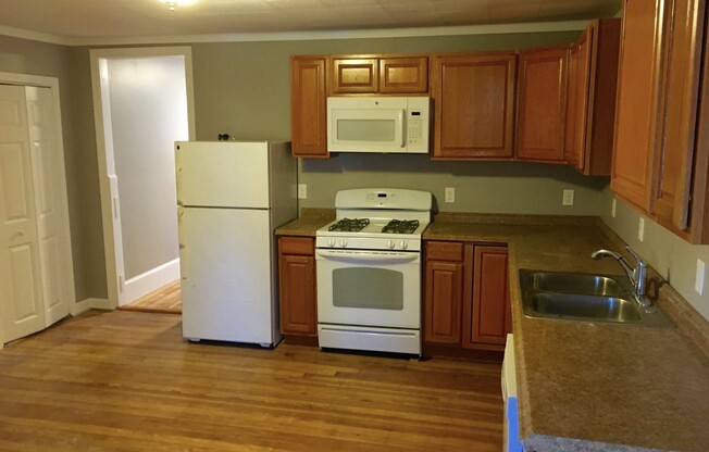 31 33 PLEASANT