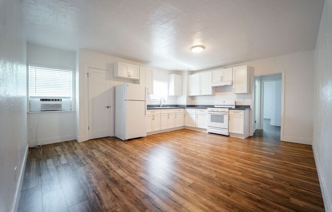 25-45 W. Tenth street