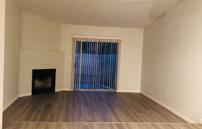 2 bed 2 bath Town-home in Central Phoenix!! Newly Remodeled