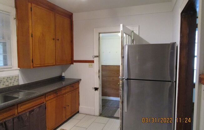 2 beds, 1 bath, $850