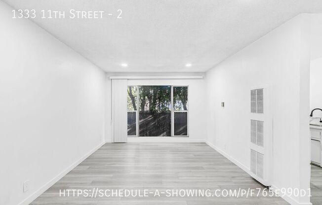 1333 11 ST