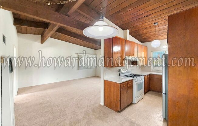 3645 Vinton