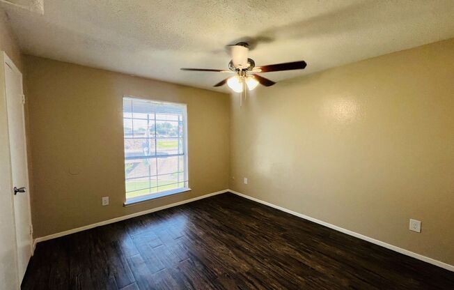 1 bed, 1 bath, 666 sqft, $1,175, Unit 2-208