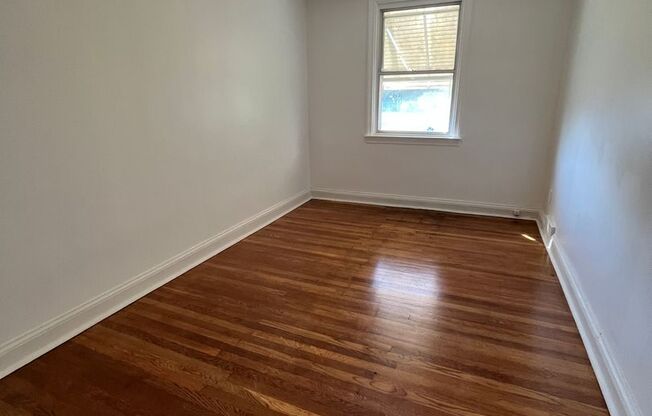 3 beds, 1 bath, $1,850