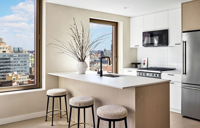 1 bed, 1 bath, $5,250, Unit 512