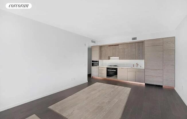 1 bed, 1 bath, 754 sqft, $5,300, Unit 45G