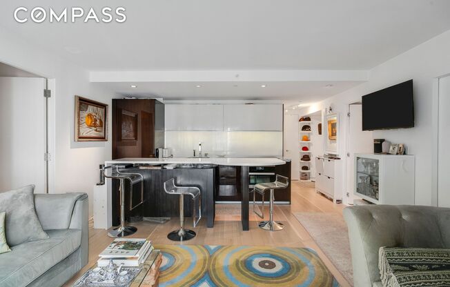 2 beds, 2 baths, 1,150 sqft, $6,950, Unit 10F