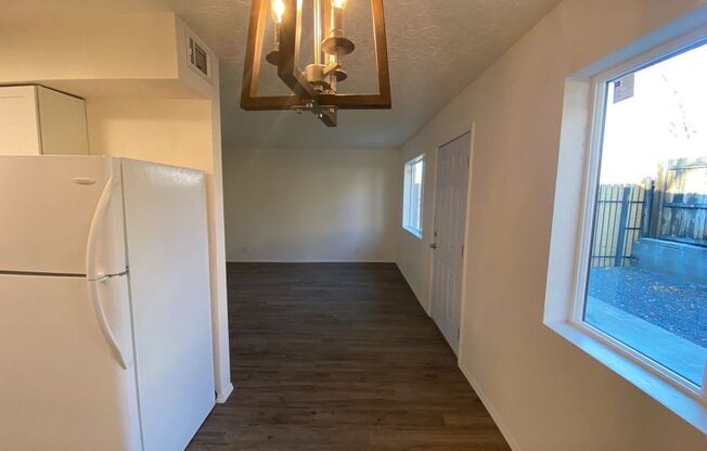 2 beds, 1 bath, 825 sqft, $1,200, Unit Unit 1