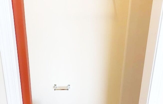 Studio, 1 bath, 230 sqft, $1,191, Unit F-07