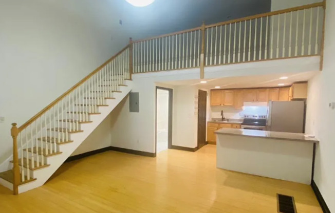 Loft-Style Studio!