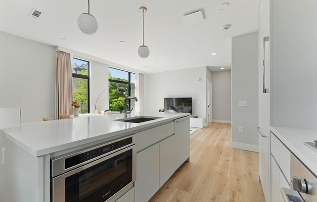 2 beds, 2 baths, 946 sqft, $4,500, Unit 524