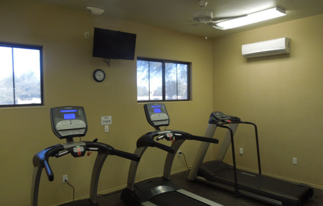 2 beds, 2 baths, $1,895