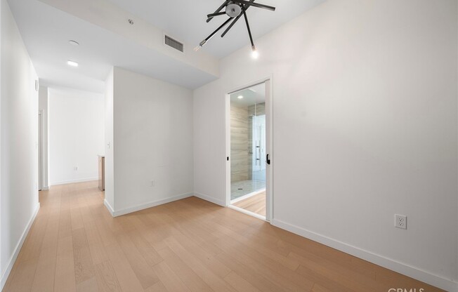 1 bed, 1 bath, 840 sqft, $3,500, Unit 1208