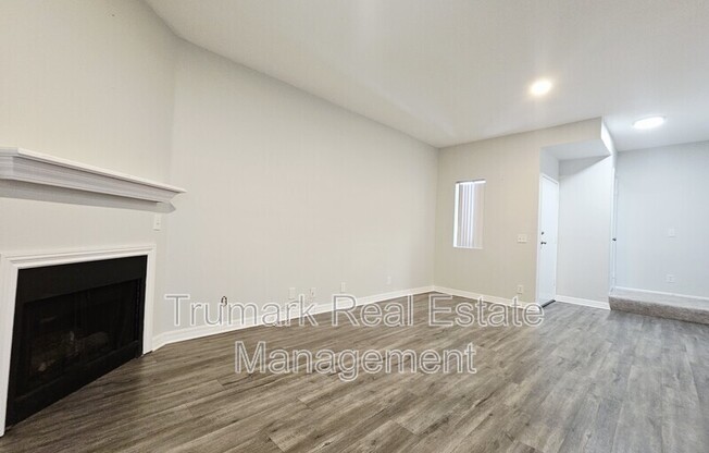 701 N Hollywood Way