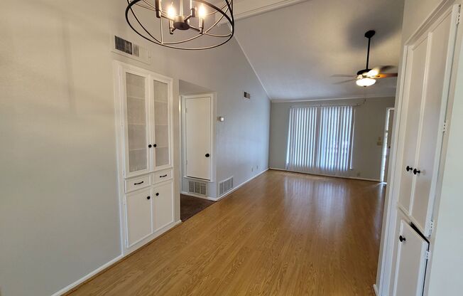 Cute 2 Bedroom 2 Bath Condo close to Medical Center