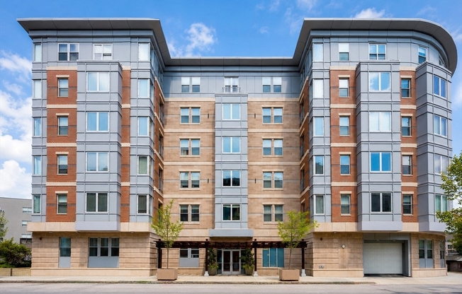 2 beds, 2 baths, 1,100 sqft, $6,000, Unit 401