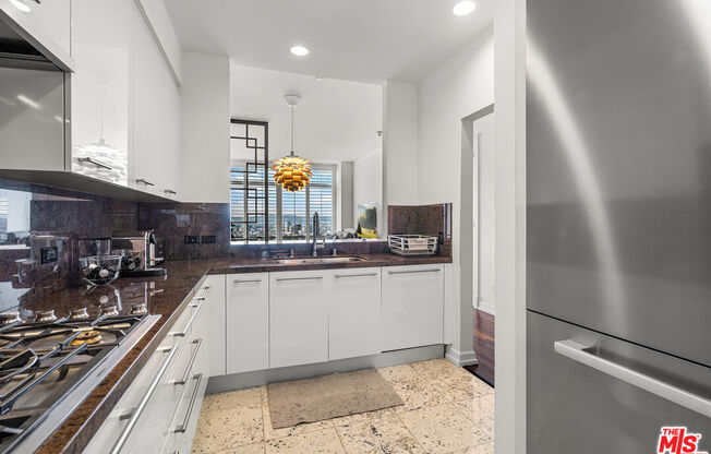 1 bed, 2 baths, 1,120 sqft, $6,000, Unit 36F