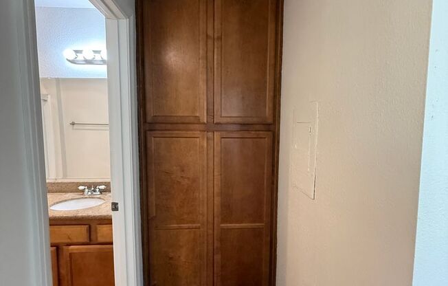 1 bed, 1 bath, $2,150, Unit UNIT 196