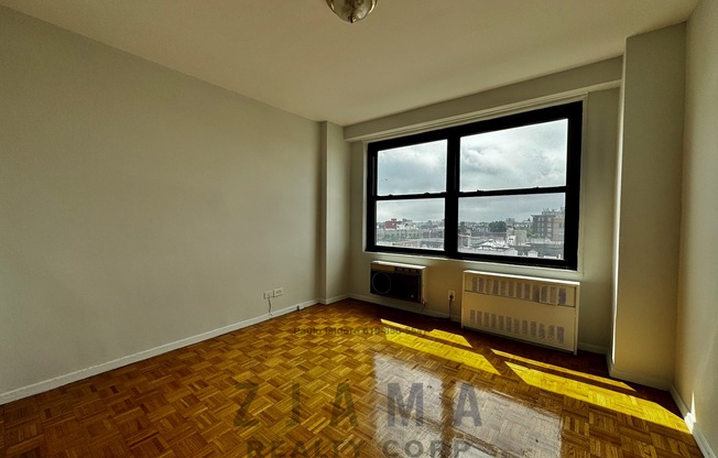 160 PARKSIDE AVE