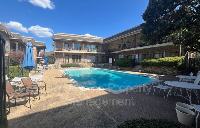 4405 BELLAIRE DR S