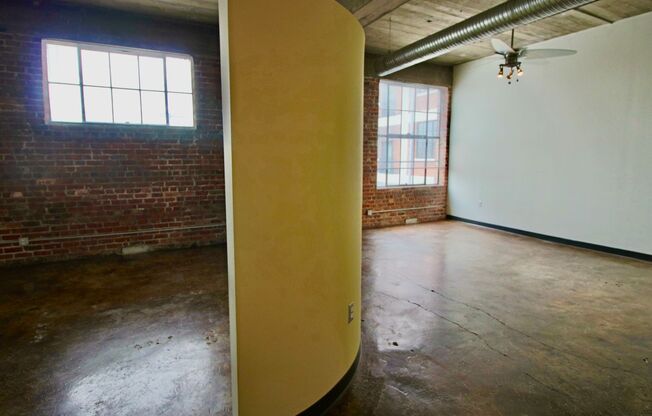 1 bed, 1 bath, 644 sqft, $1,395, Unit APT 2E