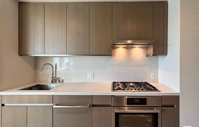 Studio, 1 bath, 480 sqft, $2,500, Unit 2305