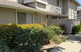2 BR, 1.5 Bath 1 car garage