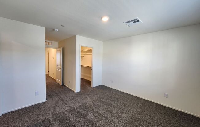 3 beds, 2.5 baths, $1,895, Unit UNIT 87