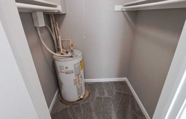 1 bed, 1 bath, 730 sqft, $1,050, Unit 2122