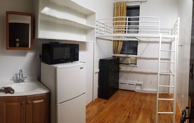1 bed, 1 bath, 90 sqft, $1,195, Unit 14 - 3D