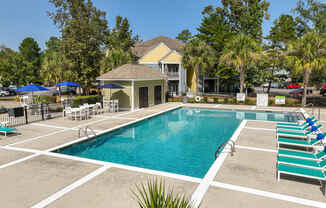 the swimming pool at the preserve at polk apartments