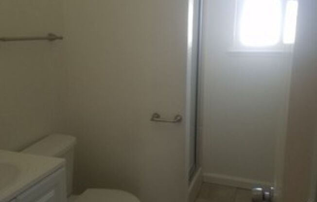 Studio, 1 bath, 400 sqft, $1,425, Unit 30