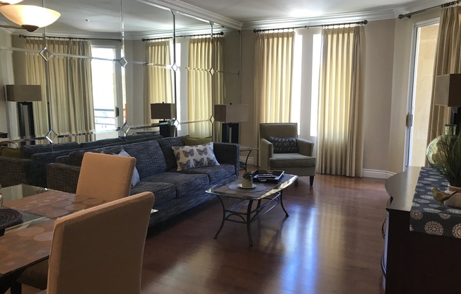 2 beds, 2 baths, $2,400, Unit # 206