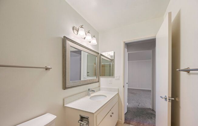 1 bed, 1 bath, 672 sqft, $1,970, Unit 114