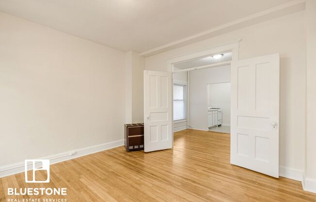 1 bed, 1 bath, 579 sqft, $1,100, Unit 216