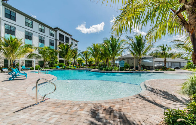 Outdoor Jacuzzi at AxisOne, Stuart